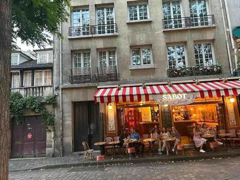 One In Montmartre アパート